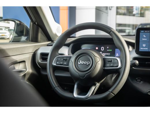 Jeep Avenger Altitude 54 kWh | Adaptive Cruise Control | Parkeersensoren achter | Full-LED koplampen | Apple C... ActivLease financial lease