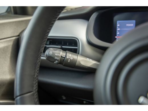 Jeep Avenger Altitude 54 kWh | Adaptive Cruise Control | Parkeersensoren achter | Full-LED koplampen | Apple C... ActivLease financial lease