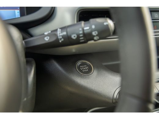 Jeep Avenger Altitude 54 kWh | Adaptive Cruise Control | Parkeersensoren achter | Full-LED koplampen | Apple C... ActivLease financial lease