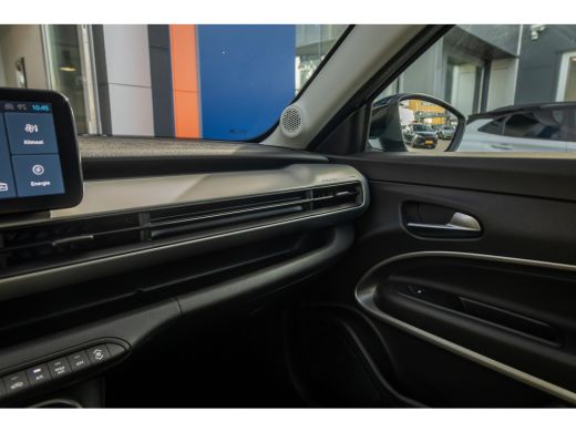Jeep Avenger Altitude 54 kWh | Adaptive Cruise Control | Parkeersensoren achter | Full-LED koplampen | Apple C... ActivLease financial lease
