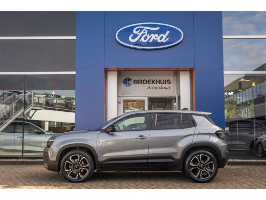 Jeep Avenger Altitude 54 kWh | Adaptive Cruise Control | Parkeersensoren achter | Full-LED koplampen | Apple C... ActivLease financial lease