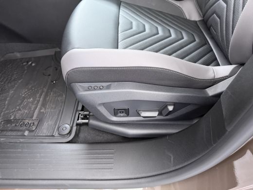 Jeep Compass First Edition | Privacy Glass ActivLease financial lease