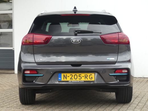 Kia e-Niro DynamicLine 64 kWh | SOH 92% | ADAPTIVE CRUISE | CAMERA | PARKEERSENSOREN | NAVI | LMV 17" | APPL... ActivLease financial lease