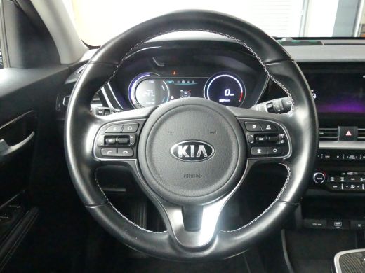 Kia e-Niro DynamicLine 64 kWh | SOH 92% | ADAPTIVE CRUISE | CAMERA | PARKEERSENSOREN | NAVI | LMV 17" | APPL... ActivLease financial lease
