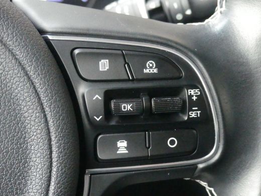 Kia e-Niro DynamicLine 64 kWh | SOH 92% | ADAPTIVE CRUISE | CAMERA | PARKEERSENSOREN | NAVI | LMV 17" | APPL... ActivLease financial lease