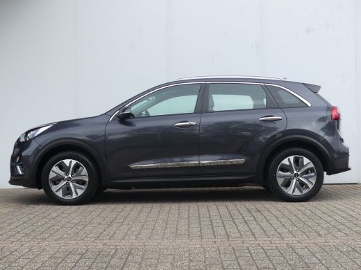 Kia e-Niro DynamicLine 64 kWh | SOH 92% | ADAPTIVE CRUISE | CAMERA | PARKEERSENSOREN | NAVI | LMV 17" | APPL... ActivLease financial lease