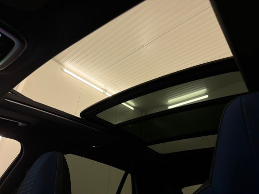 Lynk & Co 01 1.5 262pk Plug-in Stuur+Stoelverw Zwarte Hemel Adapt.Cruise ActivLease financial lease