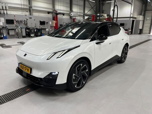 Lynk & Co 02 More 66 kWh | ORIGINEEL NEDERLANDSE AUTO | 445 km elektrisch bereik | 360&ordm; Camera | Harman/Kardon... ActivLease financial lease