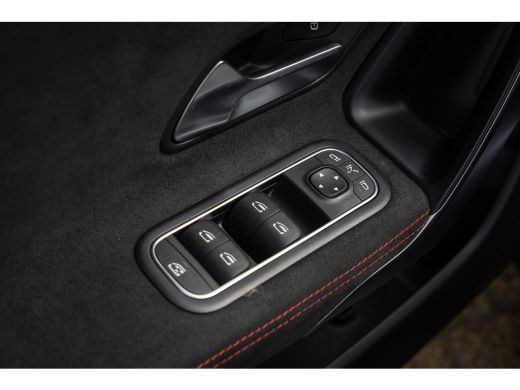 Mercedes-Benz CLA Shooting Brake 180 Business Solution AMG | Panoramadak | Stoelverwarming | Apple Carplay/Android ... ActivLease financial lease