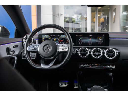 Mercedes-Benz CLA Shooting Brake 180 Business Solution AMG | Panoramadak | Stoelverwarming | Apple Carplay/Android ... ActivLease financial lease