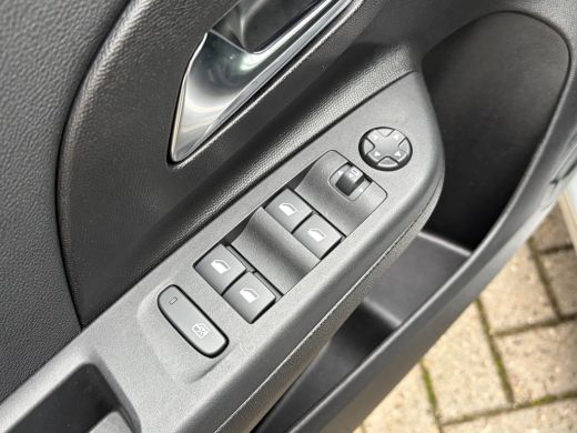 Opel Corsa 1.2 Turbo Hybrid 145 PK GS | DODEHOEK DETECTIE| DRAADLOZE TELEFOONLADER| KEYLESS ENTRY/START| NAV... ActivLease financial lease