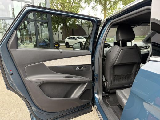 Peugeot 5008 1.2 GT HYBRID 136 7 PERSOONS| VAN:33.900,- VOOR:29.877,- UW HERFSTVOORDEEL:4.023,-| ADAPTIVE CRUI... ActivLease financial lease