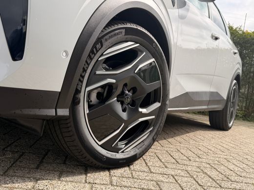 Peugeot 5008 Plug-in Hybrid 225 GT Exclusive 5p | 8 Jaar Garantie | Schuifdak | Adapt. Cruise | Nappa Leder | ... ActivLease financial lease