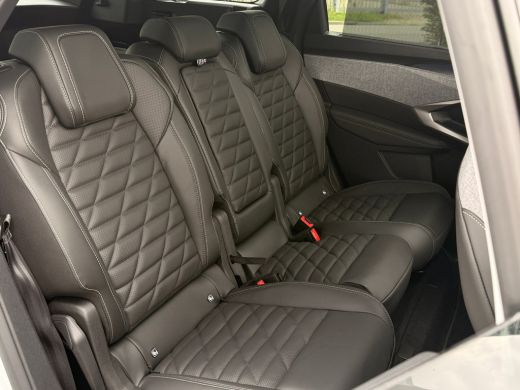 Peugeot 5008 Plug-in Hybrid 225 GT Exclusive 5p | 8 Jaar Garantie | Schuifdak | Adapt. Cruise | Nappa Leder | ... ActivLease financial lease