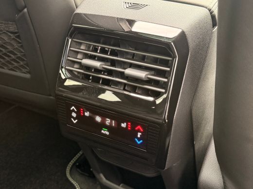 Peugeot 5008 Plug-in Hybrid 225 GT Exclusive 5p | 8 Jaar Garantie | Schuifdak | Adapt. Cruise | Nappa Leder | ... ActivLease financial lease