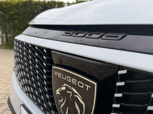 Peugeot 5008 Plug-in Hybrid 225 GT Exclusive 5p | 8 Jaar Garantie | Schuifdak | Adapt. Cruise | Nappa Leder | ... ActivLease financial lease