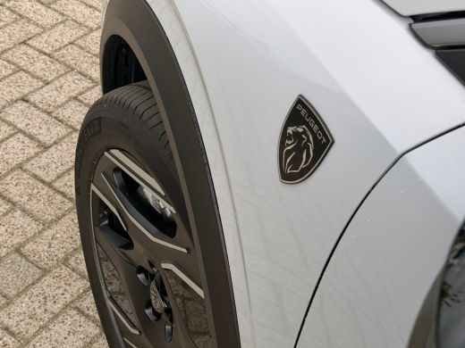 Peugeot 5008 Plug-in Hybrid 225 GT Exclusive 5p | 8 Jaar Garantie | Schuifdak | Adapt. Cruise | Nappa Leder | ... ActivLease financial lease