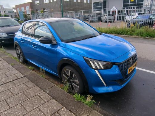 Peugeot e-208 EV GT 350 50 kWh | Fase 3 laden | Panoramadak | Navigatie | Camera | Apple carplay | NL auto | Fu... ActivLease financial lease
