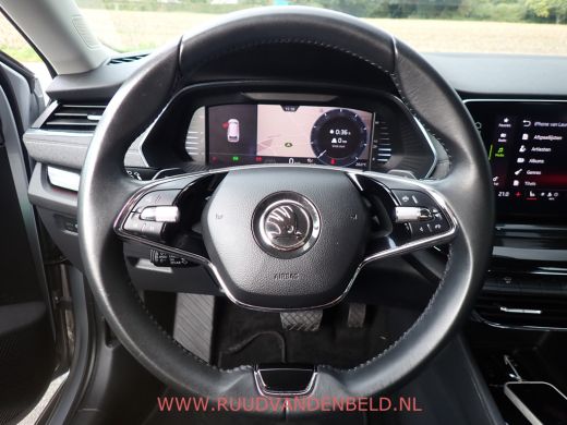 Skoda Octavia Combi 1.5 e-TSI / ACC / CARPLAY / KEYLESS / CAMERA / SFEERVERLICHTING ActivLease financial lease