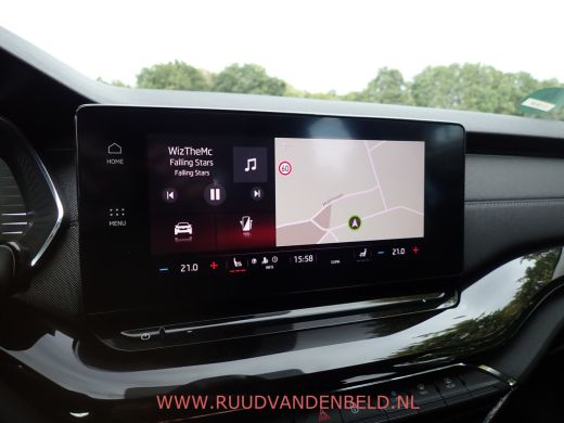 Skoda Octavia Combi 1.5 e-TSI / ACC / CARPLAY / KEYLESS / CAMERA / SFEERVERLICHTING ActivLease financial lease