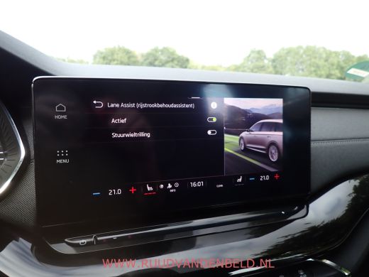 Skoda Octavia Combi 1.5 e-TSI / ACC / CARPLAY / KEYLESS / CAMERA / SFEERVERLICHTING ActivLease financial lease