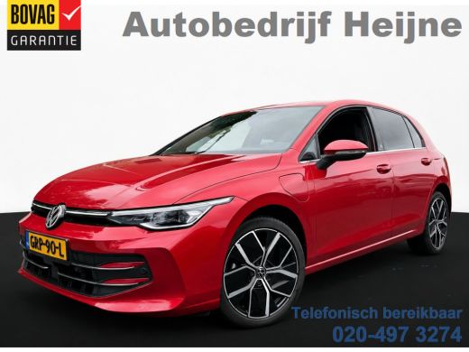 Volkswagen Golf 1.5 eHybrid 204PK PHEV 50 JAREN EDITIE CAMERA/ALCANTARA/TREKHAAK/HEAD-UP ActivLease financial lease