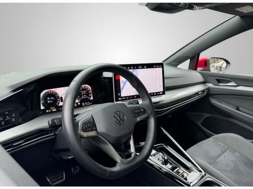 Volkswagen Golf 1.5 eHybrid 204PK PHEV 50 JAREN EDITIE CAMERA/ALCANTARA/TREKHAAK/HEAD-UP ActivLease financial lease