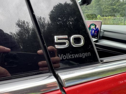 Volkswagen Golf 1.5 eHybrid 204PK PHEV 50 JAREN EDITIE CAMERA/ALCANTARA/TREKHAAK/HEAD-UP ActivLease financial lease