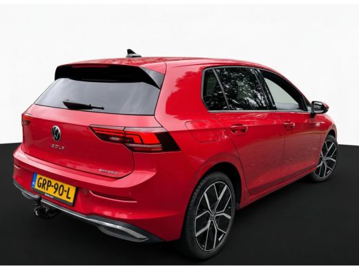 Volkswagen Golf 1.5 eHybrid 204PK PHEV 50 JAREN EDITIE CAMERA/ALCANTARA/TREKHAAK/HEAD-UP ActivLease financial lease
