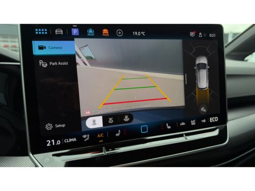 Volkswagen Golf 1.5 eHybrid 272pk GTE | Trekhaak | Achteruitrijcamera | Adaptive Cruise | Head-up | Carplay | 17" | ActivLease financial lease