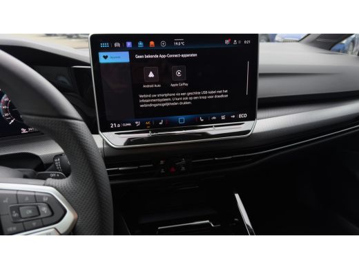 Volkswagen Golf 1.5 eHybrid 272pk GTE | Trekhaak | Achteruitrijcamera | Adaptive Cruise | Head-up | Carplay | 17" | ActivLease financial lease