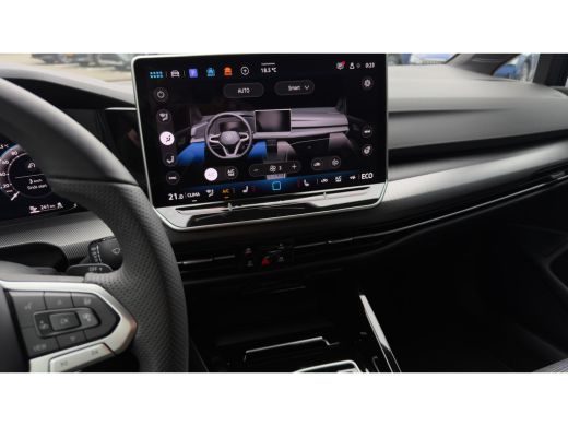 Volkswagen Golf 1.5 eHybrid 272pk GTE | Trekhaak | Achteruitrijcamera | Adaptive Cruise | Head-up | Carplay | 17" | ActivLease financial lease