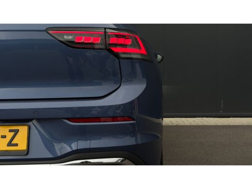 Volkswagen Golf 1.5 eHybrid 272pk GTE | Trekhaak | Achteruitrijcamera | Adaptive Cruise | Head-up | Carplay | 17" | ActivLease financial lease