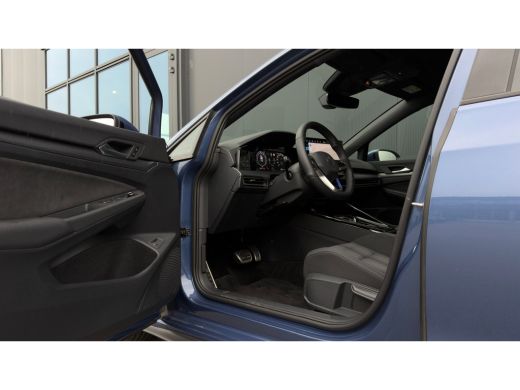 Volkswagen Golf 1.5 eHybrid 272pk GTE | Trekhaak | Achteruitrijcamera | Adaptive Cruise | Head-up | Carplay | 17" | ActivLease financial lease