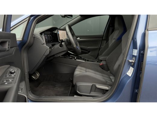 Volkswagen Golf 1.5 eHybrid 272pk GTE | Trekhaak | Achteruitrijcamera | Adaptive Cruise | Head-up | Carplay | 17" | ActivLease financial lease