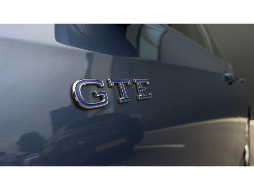 Volkswagen Golf 1.5 eHybrid 272pk GTE | Trekhaak | Achteruitrijcamera | Adaptive Cruise | Head-up | Carplay | 17" | ActivLease financial lease
