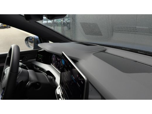 Volkswagen Golf 1.5 eHybrid 272pk GTE | Trekhaak | Achteruitrijcamera | Adaptive Cruise | Head-up | Carplay | 17" | ActivLease financial lease