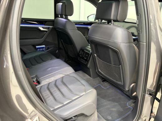 Volkswagen Touareg R 3.0 TSi eHybrid 462pk | Luchtvering | Pano | Trekhaak ActivLease financial lease