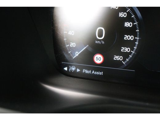 Volvo  S60 2.0 T4 R-Design | Dealer Onderhouden! | Trekhaak | Open Dak | Memory Zetels | LED | Stoel/Stuurve... ActivLease financial lease