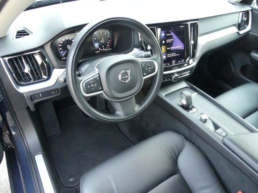 Volvo  V60 2.0 B3 Momentum Advantage | Achteruitrijcamera | Apple Carplay/Android Auto|telefoonintegratie pr... ActivLease financial lease
