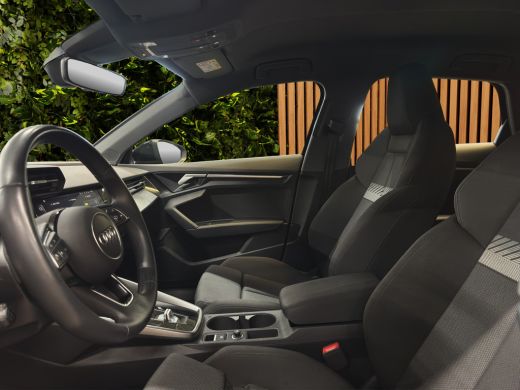 Audi A3 Sportback 30 TFSI Advanced edition | Adaptive Cruise | Zwart optiek | Sportstoelen | LED | Stoelv... ActivLease financial lease