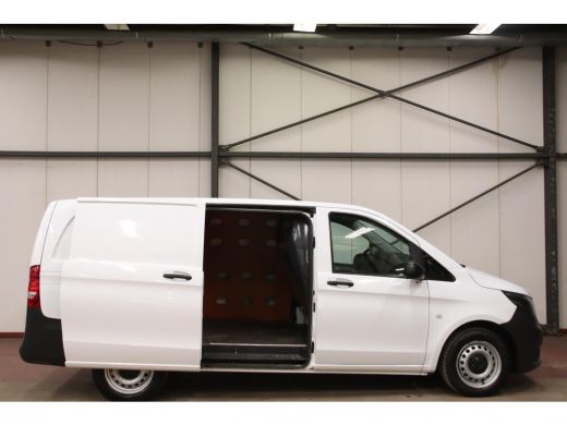 Mercedes-Benz Vito CDI LANG NAVI TREKHAAK Mercedes-Benz Vito CDI Lang NAVIGATIE TREKHAAK ActivLease financial lease