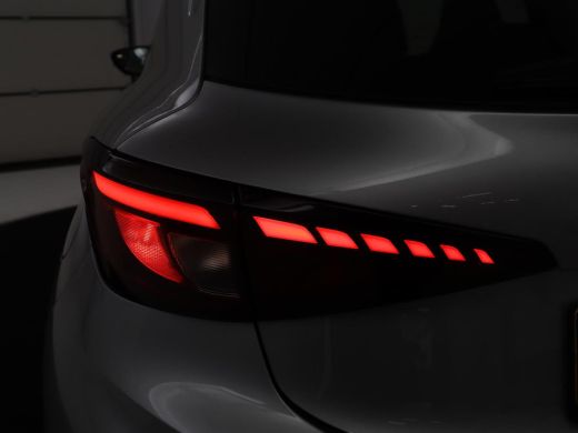 MG MG3 1.5 Hybrid+ Luxury | Automaat | Stoelverwarming | LED | Stuurwielverwarming | Navigatie | 360 Cam... ActivLease financial lease