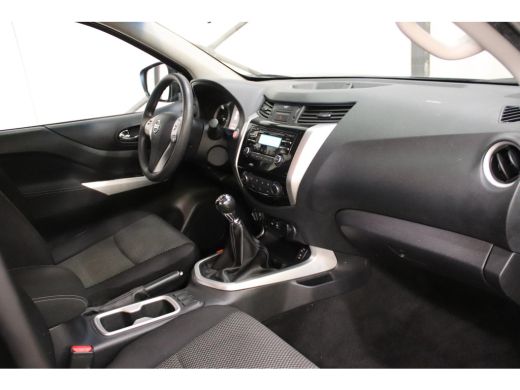 Nissan Navara 2.3 dCi PICK UP 4X4 3500KG trekvermogen Nissan NAVARA 2.3 dCi PICK UP 4X4 ActivLease financial lease