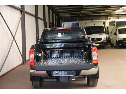 Nissan Navara 2.3 dCi PICK UP 4X4 3500KG trekvermogen Nissan NAVARA 2.3 dCi PICK UP 4X4 ActivLease financial lease