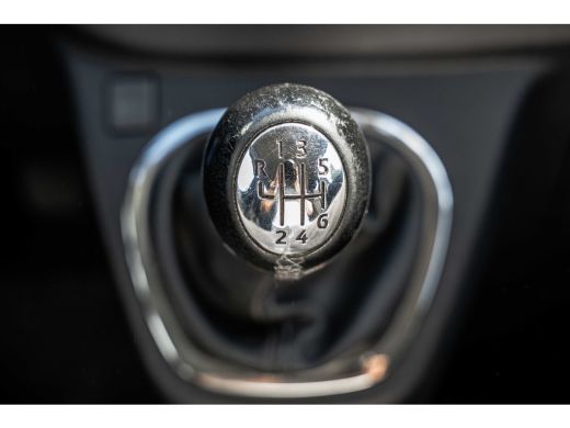 Opel Vivaro 1.6 CDTI L2H1 | 125PK | DC 6-Zits | Camera | Cruise | Airco | Trekhaak ActivLease financial lease