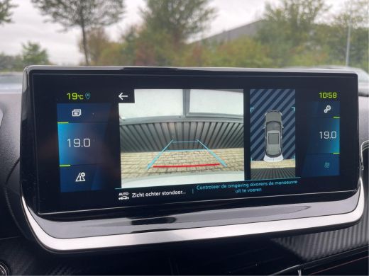 Peugeot e-2008 EV GT Pack 50 kWh | Fase 3 laden | SOH 92% | Navigatie | Camera | 18 Inch lichtmetaal | Alcantara... ActivLease financial lease