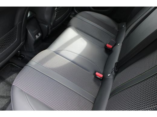 Peugeot e-208 EV GT 350 50 kWh | Fase 3 laden | Navigatie | Camera | Full LED | NL auto | Apple carplay | 78.00... ActivLease financial lease