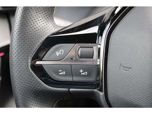 Peugeot e-208 EV GT 350 50 kWh | Fase 3 laden | Navigatie | Camera | Full LED | NL auto | Apple carplay | 78.00... ActivLease financial lease