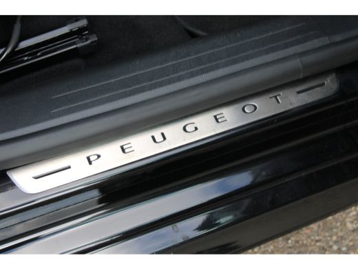 Peugeot e-208 EV GT 350 50 kWh | Fase 3 laden | Navigatie | Camera | Full LED | NL auto | Apple carplay | 78.00... ActivLease financial lease